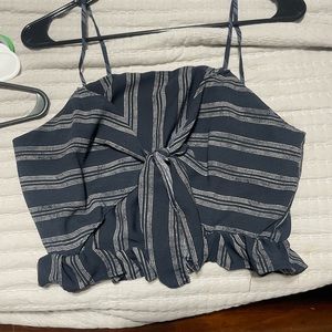 Cute cropped top. Size medium